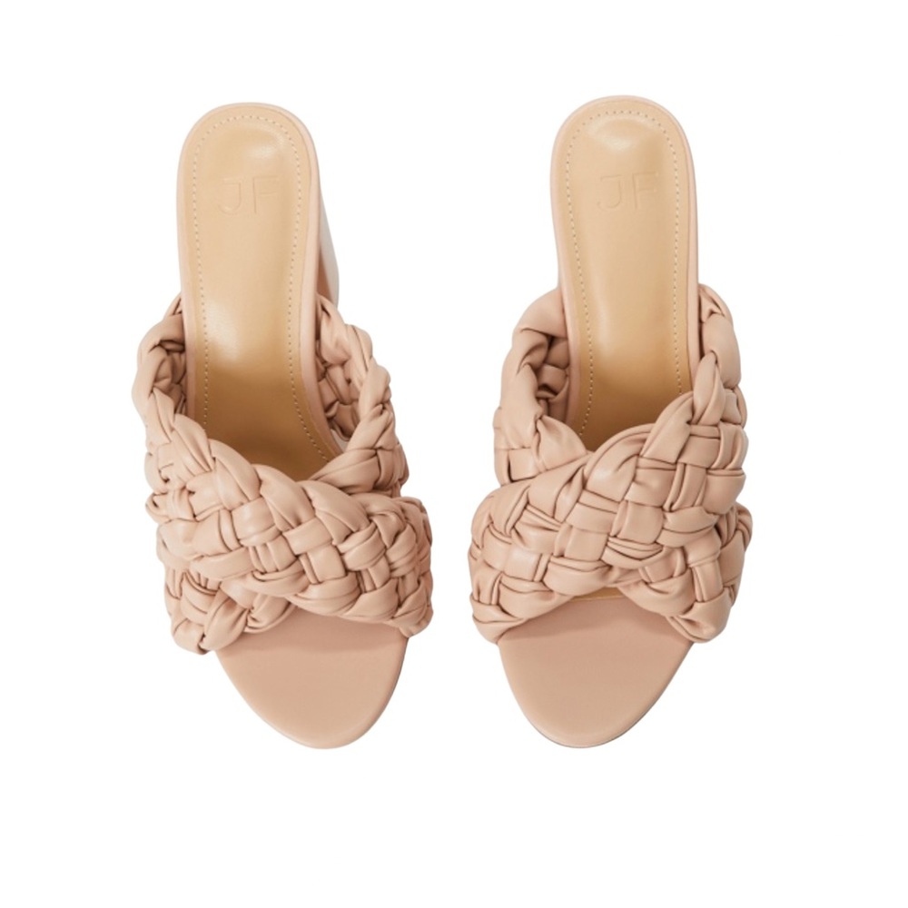 ✨Beautiful Block Heeled Sandal✨